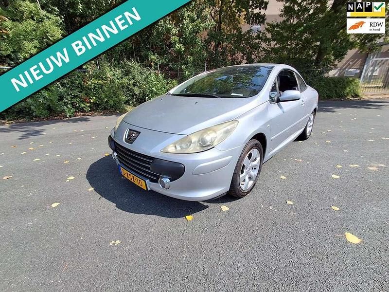 Grijs Gebruikt 2006 Peugeot 307 CC Cabriolet | € 2.349 (Goede deal) - Afbeelding 1/3