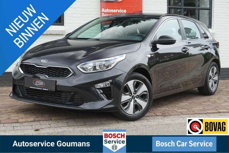 Zwart, metallic lak Gebruikt 2018 Kia Ceed Hatchback | € 13.950 (Super prijs) - Afbeelding 1/4