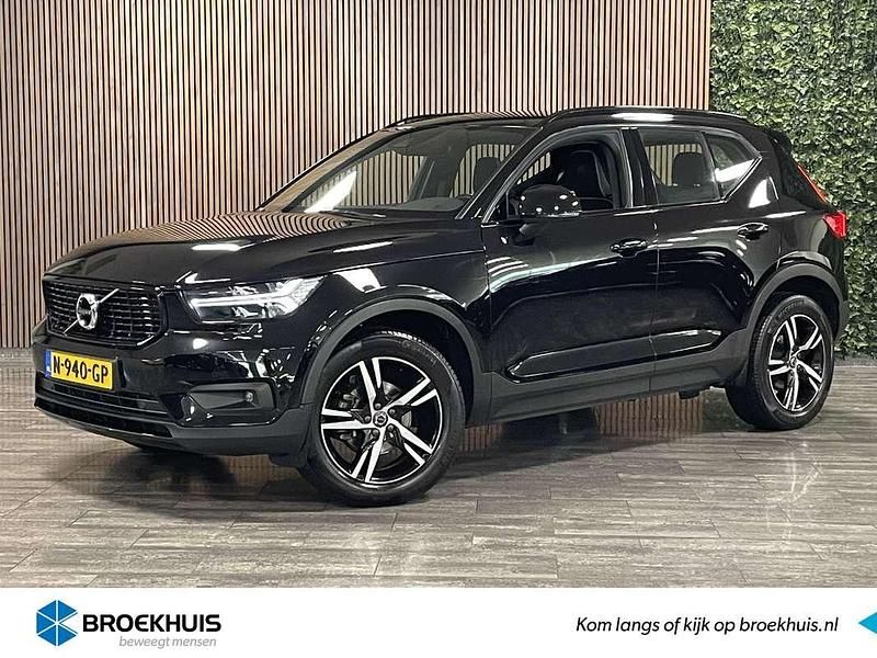 Zwart Gebruikt 2021 Volvo XC40 R-Design SUV | € 30.900 (Goede deal) - Afbeelding 1/4