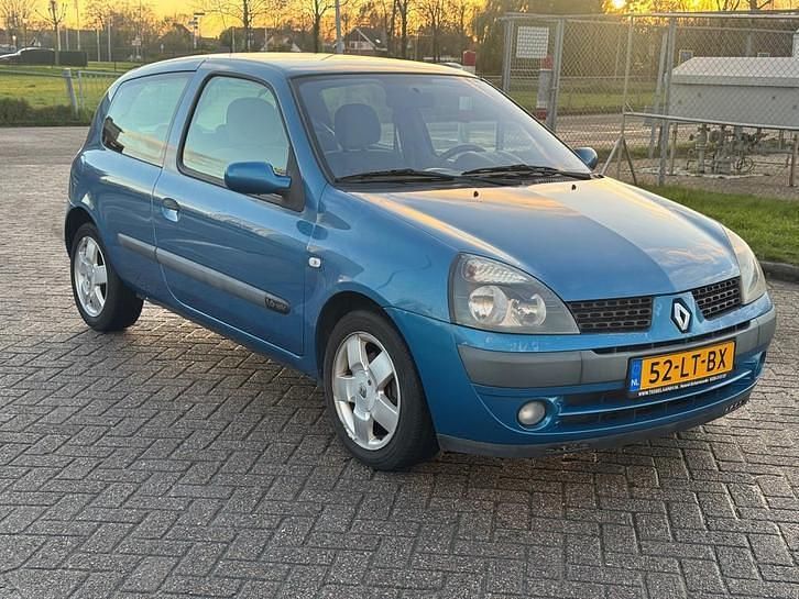Gebruikt 2003 Renault Clio II | € 2.299 (Goede deal) - Afbeelding 1/4