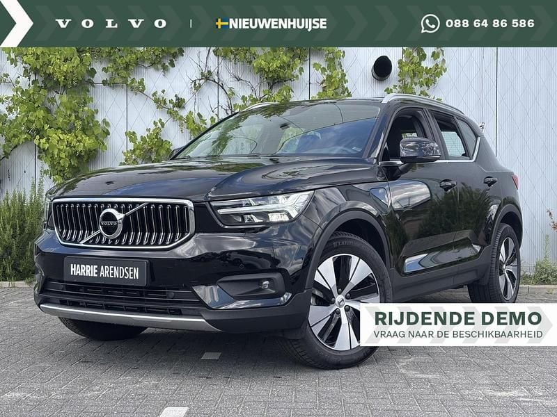 Zwart Gebruikt 2023 Volvo XC40 Core SUV | € 36.194 (Eerlijke prijs) - Afbeelding 1/4