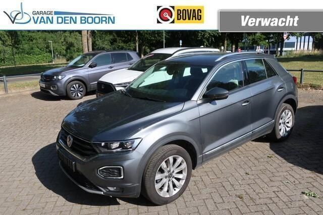 Grijs Gebruikt 2022 VW T-Roc SUV | € 27.450 (Super prijs) - Afbeelding 1/2