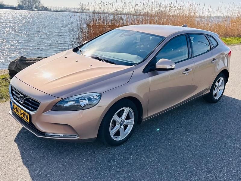 Occasion Volvo V40 Summum 150 PK (110 kW) 2013 Groen Stationwagen
