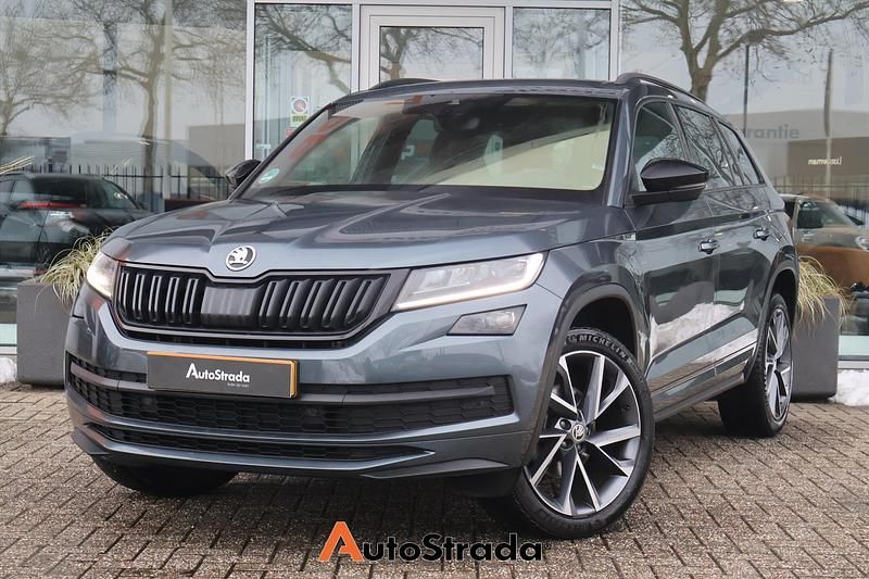 Grijs Occasion 2021 Skoda Kodiaq SportLine SUV | € 31.700 (Goede deal) - Afbeelding 1/4