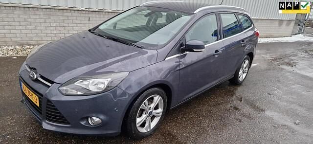 Grijs Occasion 2012 Ford Focus Titanium Stationwagen | € 2.850 (Eerlijke prijs) - Afbeelding 1/4