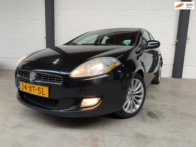 Zwart Gebruikt 2007 Fiat Bravo Dynamic Hatchback | € 2.000 (Eerlijke prijs) - Afbeelding 1/4
