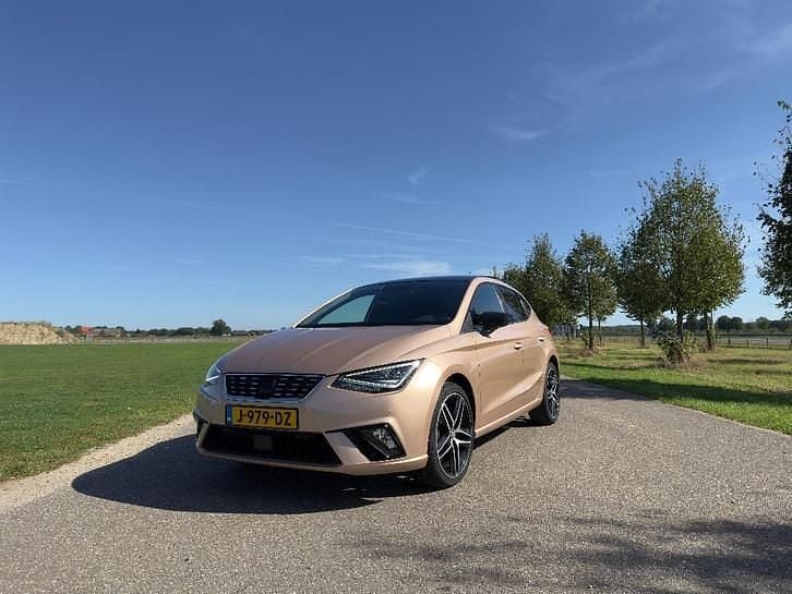 Beige Gebruikt 2018 Seat Ibiza XCELLENCE Hatchback | € 15.750 (Eerlijke prijs) - Afbeelding 1/4