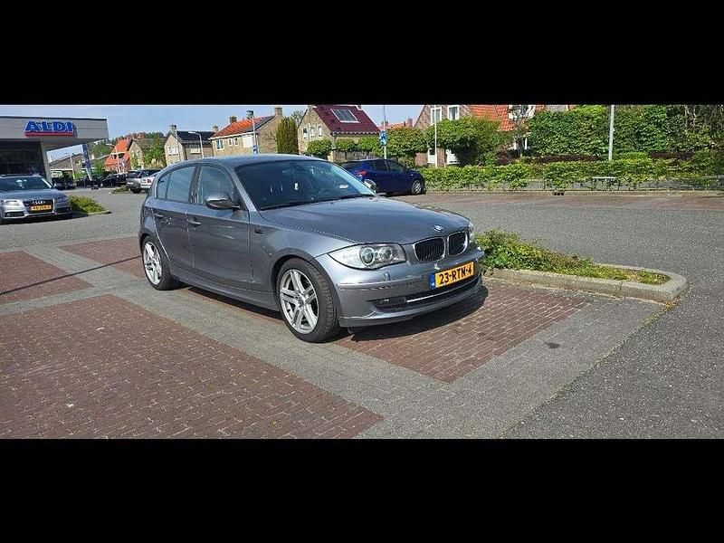 Zilver Gebruikt 2011 BMW 118 Hatchback | € 9.000 (Eerlijke prijs) - Afbeelding 1/4