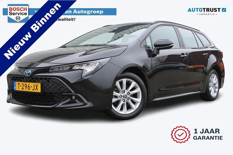 Zwart (metallic) Occasion 2023 Toyota Corolla Active Stationwagen | € 22.950 (Eerlijke prijs) - Afbeelding 1/4