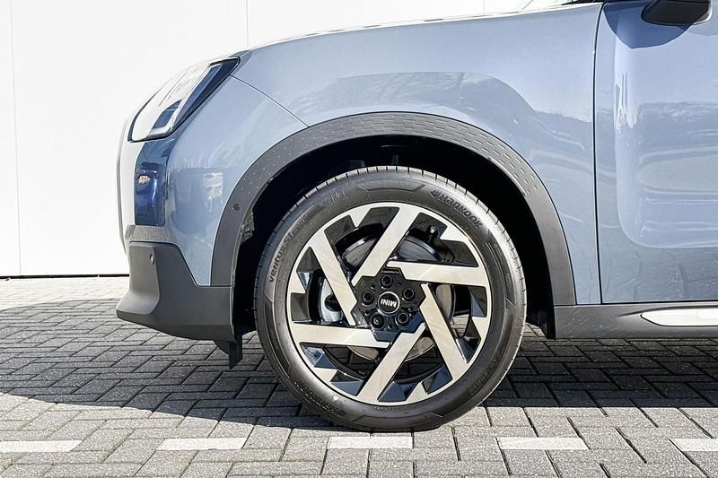 Occasion Mini Countryman Favoured 170 PK (125 kW) 2025 Blauw SUV