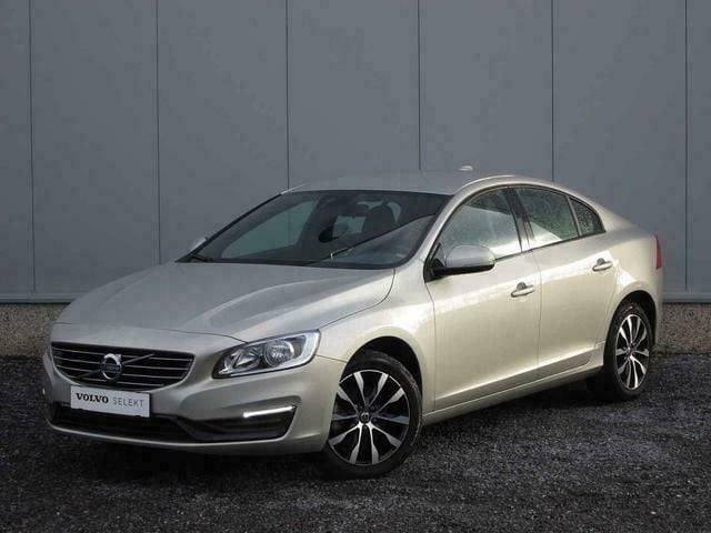 Goud Gebruikt 2017 Volvo S60 Dynamic Sedan | € 18.900 - Afbeelding 1/4