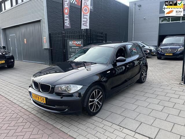 Zwart, metallic lak Gebruikt 2008 BMW 116 Hatchback | € 2.999 (Goede deal) - Afbeelding 1/4
