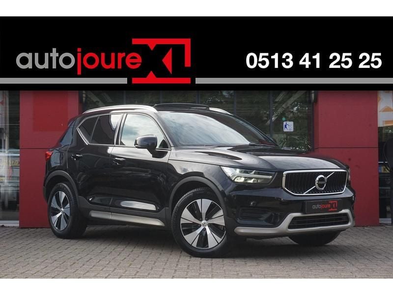 Zwart Gebruikt 2020 Volvo XC40 Inscription SUV | € 25.849 (Eerlijke prijs) - Afbeelding 1/4