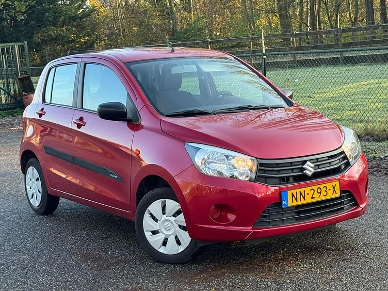 Rood Gebruikt 2017 Suzuki Celerio Hatchback | € 8.750 (Eerlijke prijs) - Afbeelding 1/4
