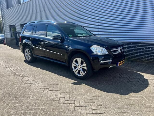 Zwart Gebruikt 2011 Mercedes GL350 AMG SUV | € 25.000 - Afbeelding 1/4