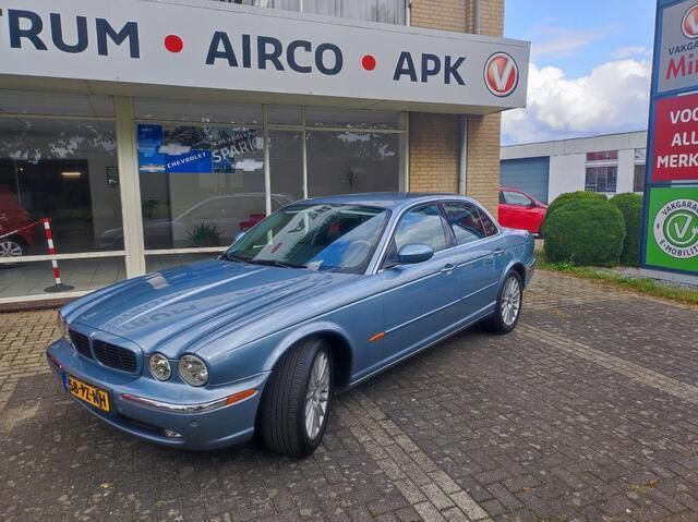 Blauw Gebruikt 2005 Jaguar XJ Sedan | € 8.950 (Iets duurder) - Afbeelding 1/4