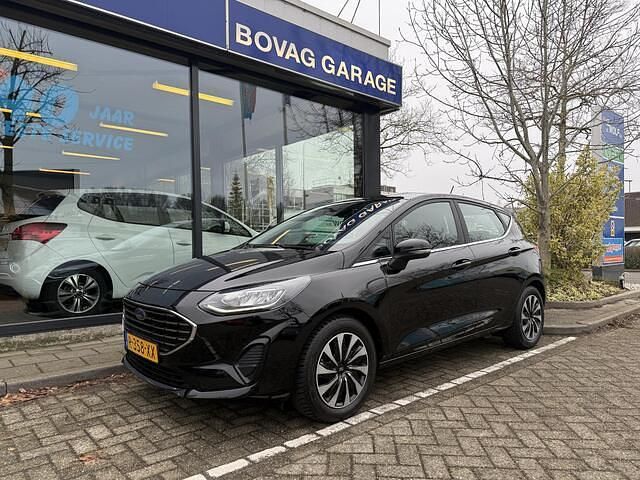Zwart Occasion 2022 Ford Fiesta Titanium Hatchback | € 13.500 (Goede deal) - Afbeelding 1/4