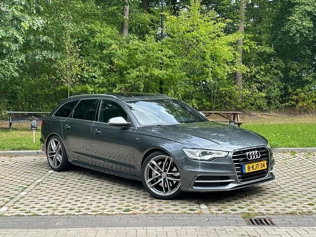 Grijs Gebruikt 2013 Audi A6 S-Line Stationwagen | € 16.245 (Eerlijke prijs) - Afbeelding 1/4
