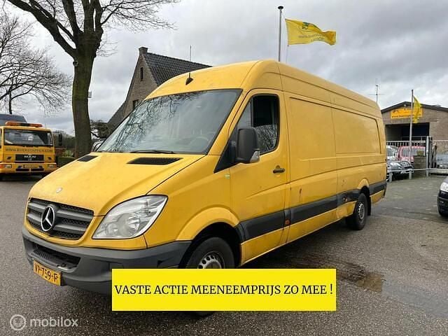 Geel Occasion 2013 Mercedes 316 Van | € 4.750 (Super prijs) - Afbeelding 1/4