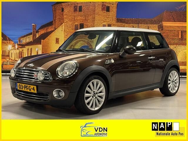 Bruin Gebruikt 2011 Mini Cooper Hatchback | € 4.950 (Goede deal) - Afbeelding 1/4