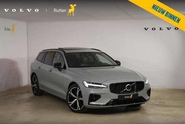 Grijs, metallic lak Gebruikt 2024 Volvo V60 Ultra Stationwagen | € 49.840 (Duur) - Afbeelding 1/4