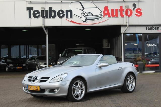 Grijs Gebruikt 2004 Mercedes SLK200 Cabriolet | € 10.895 (Eerlijke prijs) - Afbeelding 1/4