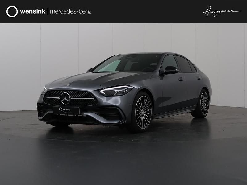 Grijs Nieuw 2024 Mercedes C180 AMG line Sedan | € 64.233 (Eerlijke prijs) - Afbeelding 1/4
