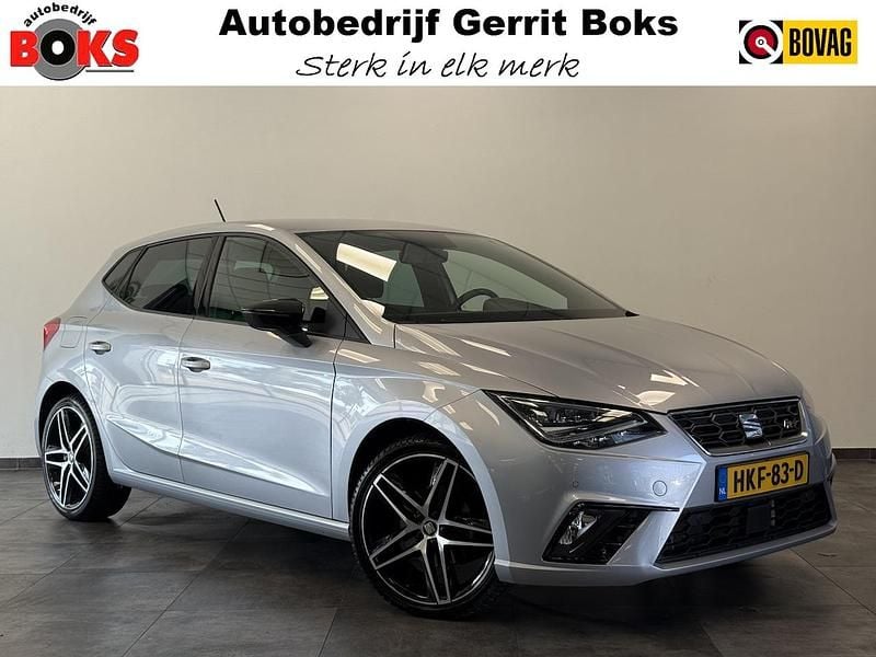 Grijs Gebruikt 2021 Seat Ibiza FR Hatchback | € 19.945 (Goede deal) - Afbeelding 1/3