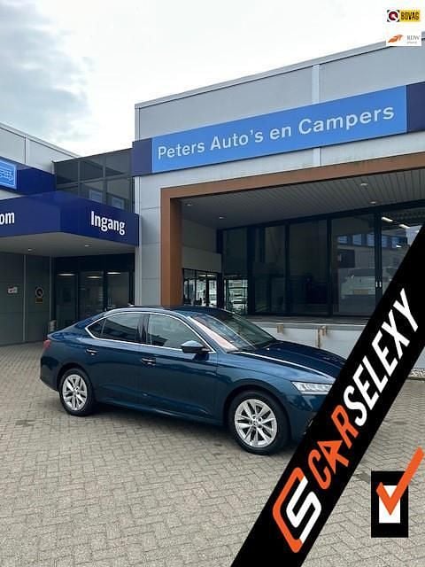 Blauw Occasion 2022 Skoda Octavia Business Line Hatchback | € 24.940 (Super prijs) - Afbeelding 1/4