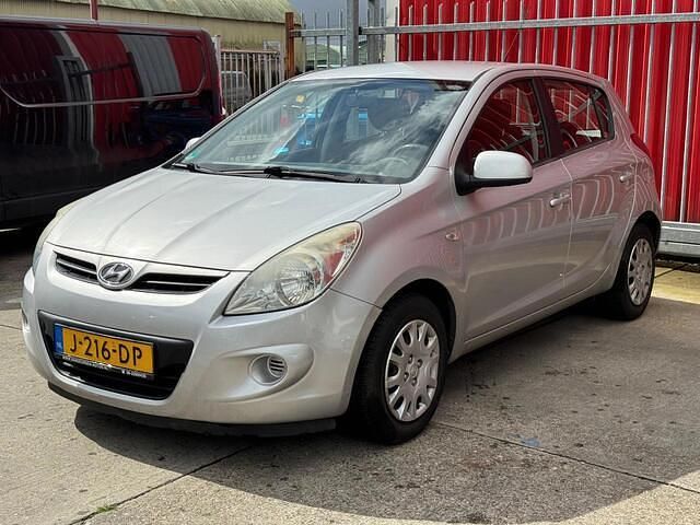 Grijs Occasion 2011 Hyundai i20 Hatchback | € 2.499 (Eerlijke prijs) - Afbeelding 1/4