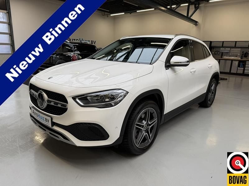Wit Occasion 2022 Mercedes GLA250 Style SUV | € 35.990 (Super prijs) - Afbeelding 1/4