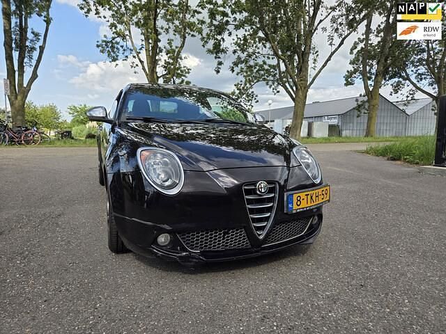 Zwart Gebruikt 2014 Alfa Romeo MiTo Distinctive Hatchback | € 3.999 (Super prijs) - Afbeelding 1/4
