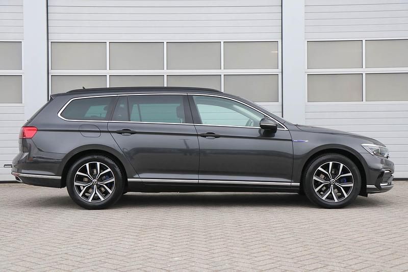 Occasion VW Passat Business 2026 Grijs Stationwagen
