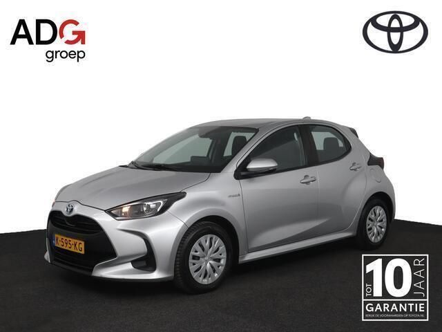 Grijs Gebruikt 2021 Toyota Yaris Active Hatchback | € 19.950 (Eerlijke prijs) - Afbeelding 1/4