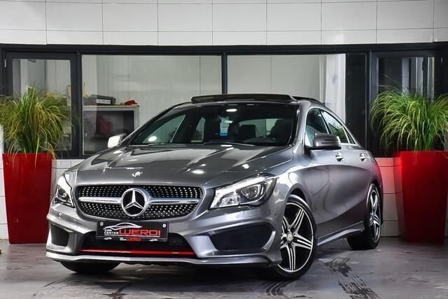 Grijs Gebruikt 2014 Mercedes CLA250 AMG Sedan | € 23.950 (Duur) - Afbeelding 1/4