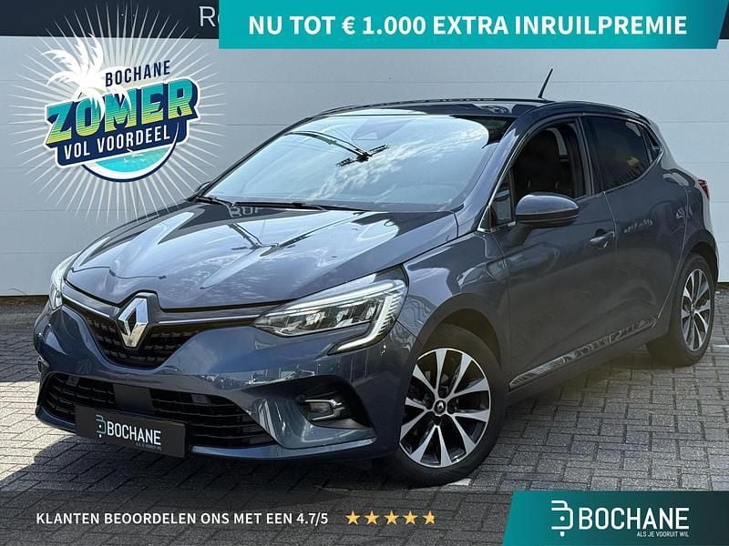 Grijs Gebruikt 2020 Renault Clio V Intens Hatchback | € 10.695 (Eerlijke prijs) - Afbeelding 1/4