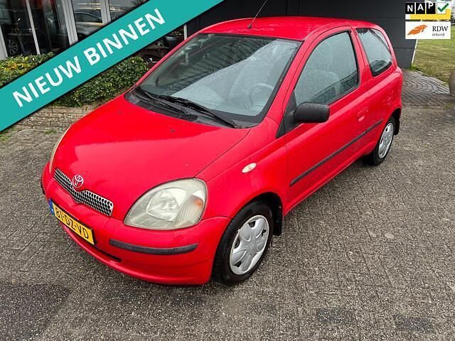 Rood Gebruikt 2000 Toyota Yaris Sol Hatchback | € 950 (Goede deal) - Afbeelding 1/4
