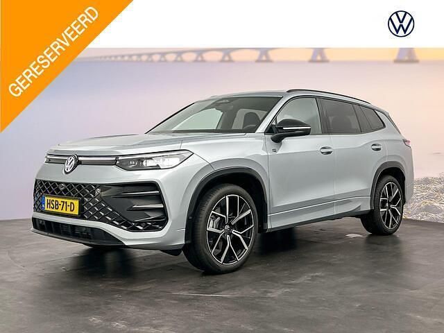 Grijs Gebruikt 2025 VW Tayron R-line Edition SUV | € 61.950 (Eerlijke prijs) - Afbeelding 1/4