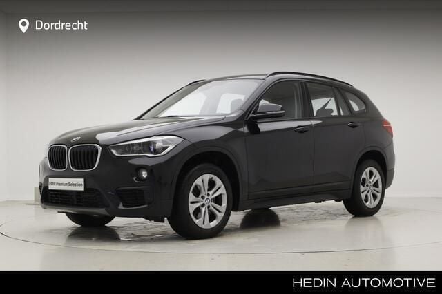 Zwart, metallic lak Gebruikt 2017 BMW X1 Executive SUV | € 27.895 (Eerlijke prijs) - Afbeelding 1/4