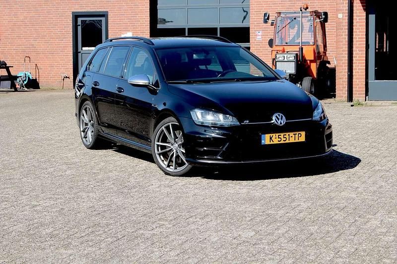 Zwart Gebruikt 2015 VW Golf VII R Stationwagen | € 18.450 (Goede deal) - Afbeelding 1/4