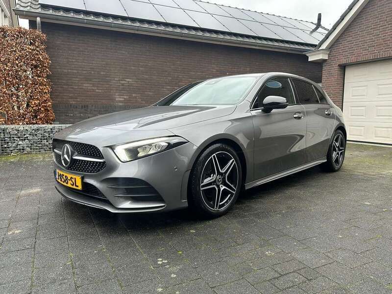 Grijs Gebruikt 2019 Mercedes A180 AMG Stationwagen | € 24.950 (Eerlijke prijs) - Afbeelding 1/4