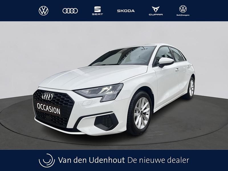 Wit Gebruikt 2023 Audi A3 Proline Hatchback | € 26.940 (Eerlijke prijs) - Afbeelding 1/3