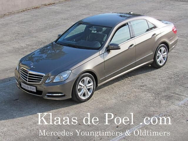 Grijs Gebruikt 2012 Mercedes E200 Avantgarde Sedan | € 11.850 (Iets duurder) - Afbeelding 1/4