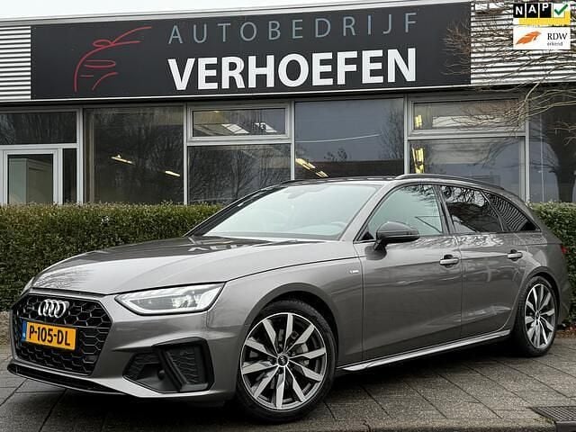 Occasion Audi A4 Competition 204 PK (150 kW) 2022 Grijs (metallic) Stationwagen