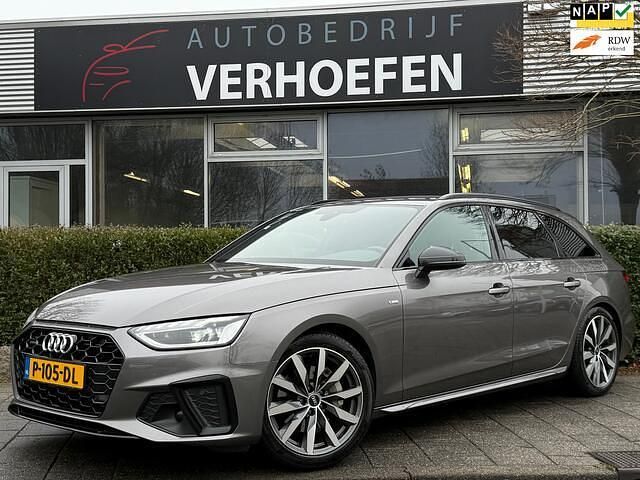 Grijs (metallic) Occasion 2022 Audi A4 Competition Stationwagen | € 28.950 (Super prijs) - Afbeelding 1/4
