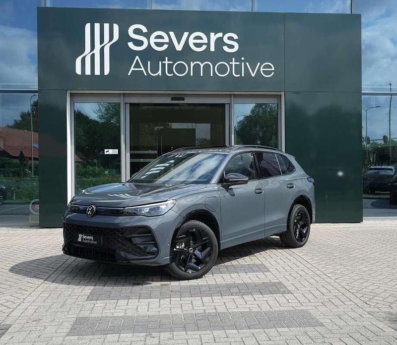 Grijs Nieuw 2025 VW Tiguan Business SUV | € 55.988 (Super prijs) - Afbeelding 1/4