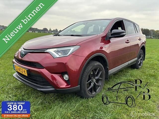 Rood Gebruikt 2018 Toyota RAV4 Edition SUV | € 23.499 (Eerlijke prijs) - Afbeelding 1/4