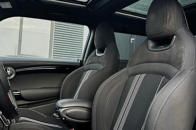 Occasion Mini John Cooper Works Classic 136 PK (100 kW) 2021 Blauw Hatchback