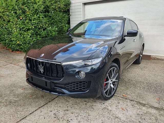 Zwart Occasion 2017 Maserati Levante SUV | € 48.990 (Duur) - Afbeelding 1/4