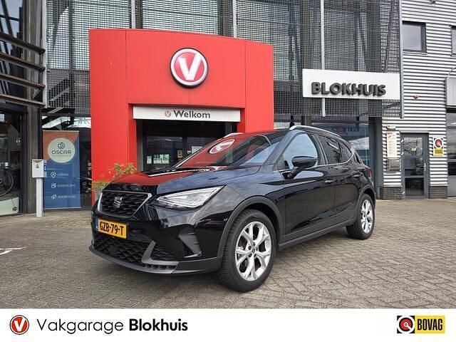 Zwart Gebruikt 2024 Seat Arona FR SUV | € 21.945 (Goede deal) - Afbeelding 1/4